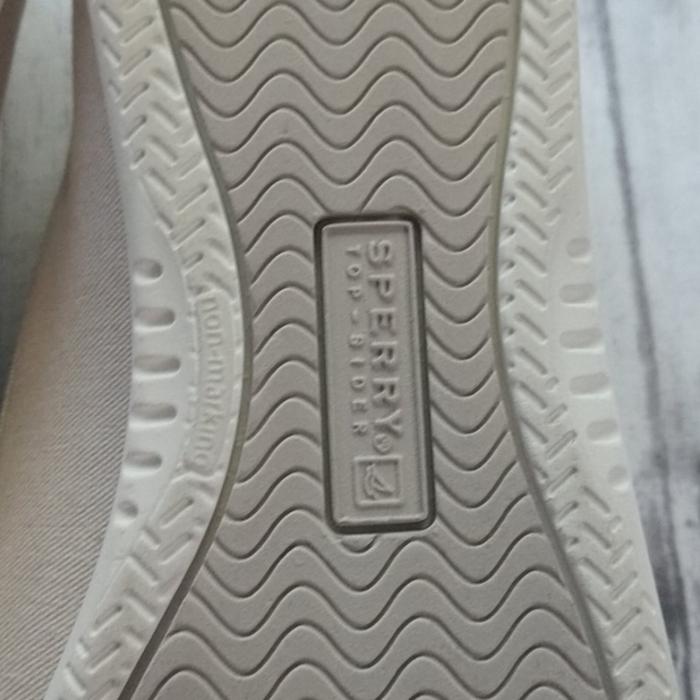 Sperry Lightweight Top-Sider - Picture 8 of 10
